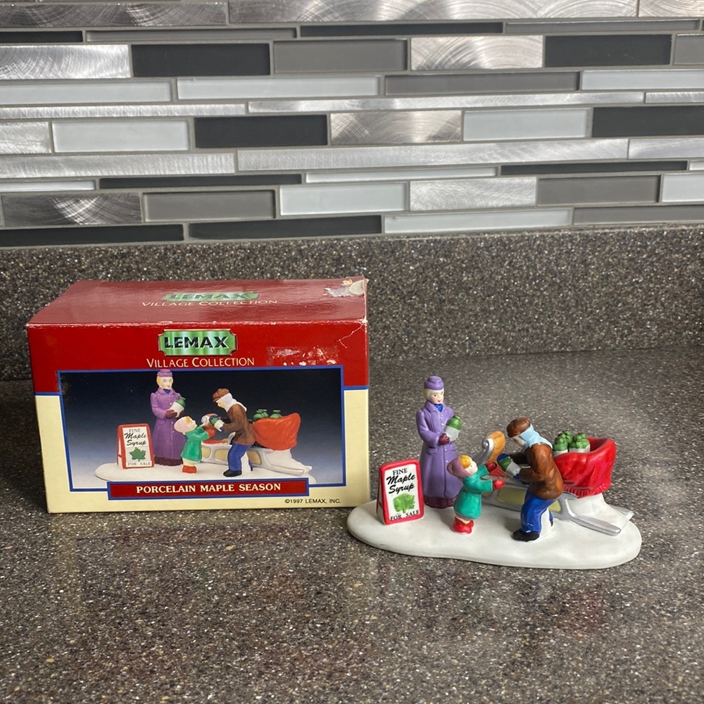 1997‎ LEMAX PORCELAIN MAPLE SYRUP SEASON DECOR
